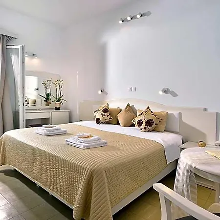 Nazos Hotell *