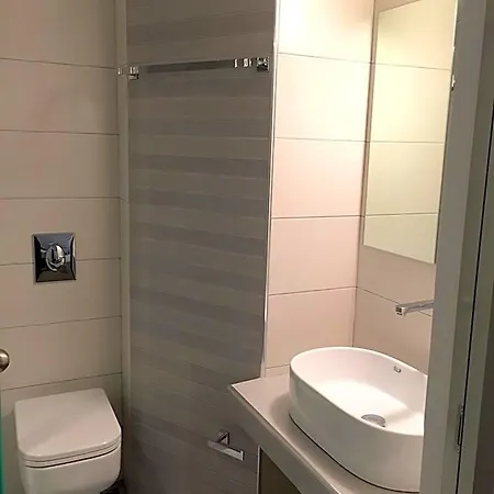 Hotell Nazos *